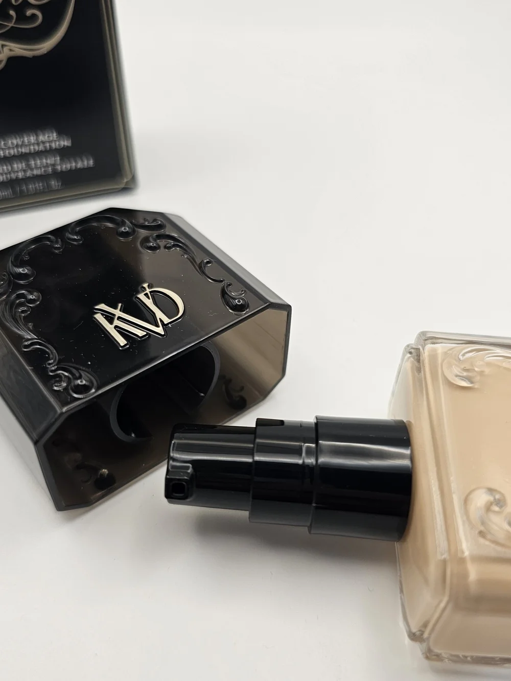 NEW Kat Von D Good Apple Full-Coverage Serum Foundation - Light 012 - 1 Fl oz